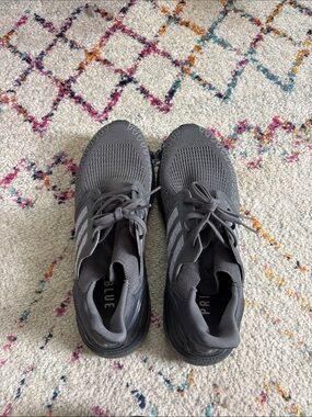 adidas Men’s Gray Sneakers